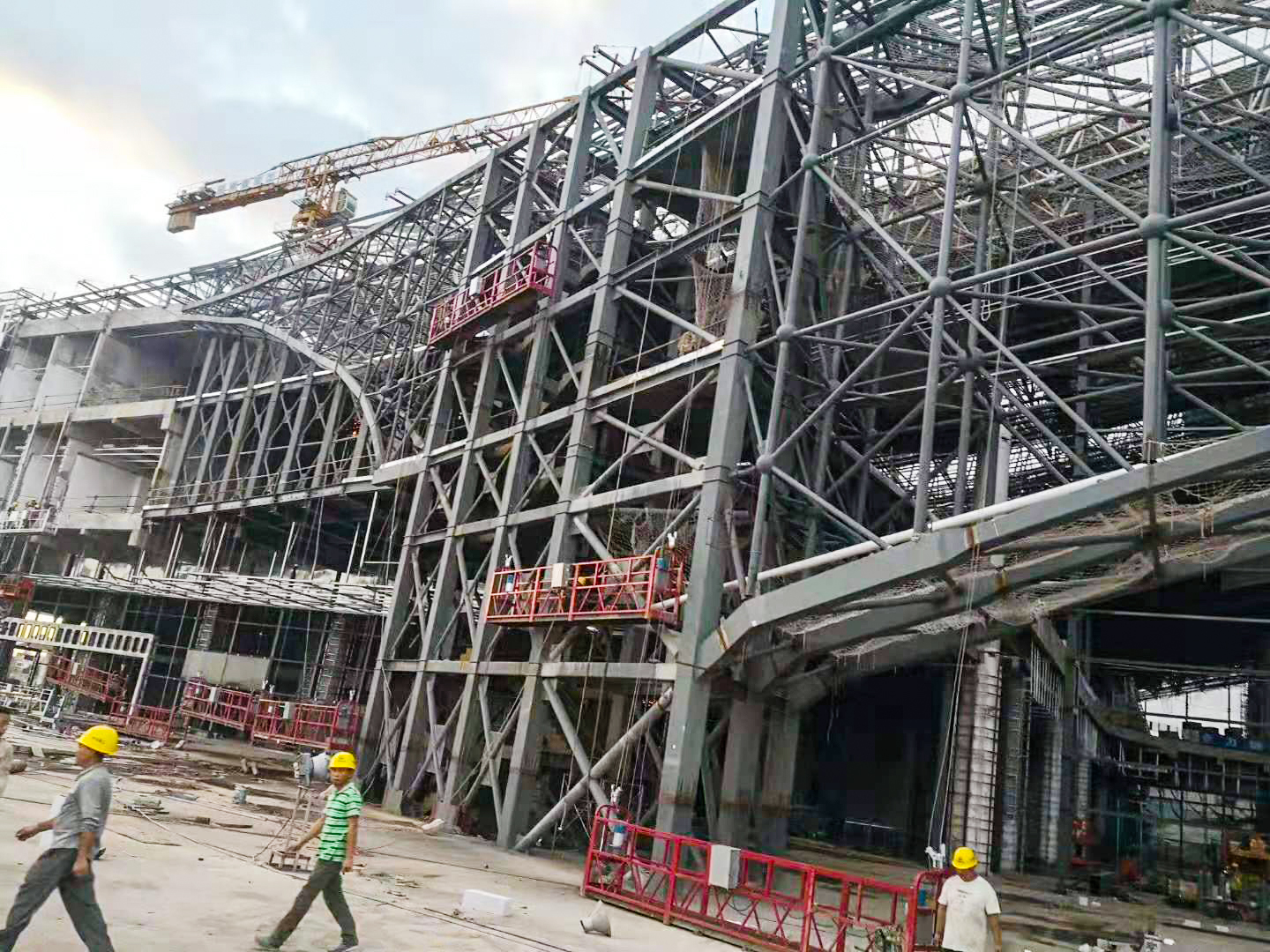 鋼結構使用環(huán)氧富鋅底漆